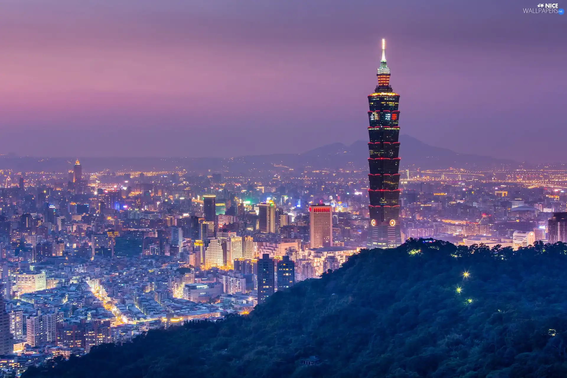 Taipei 101, Town, night