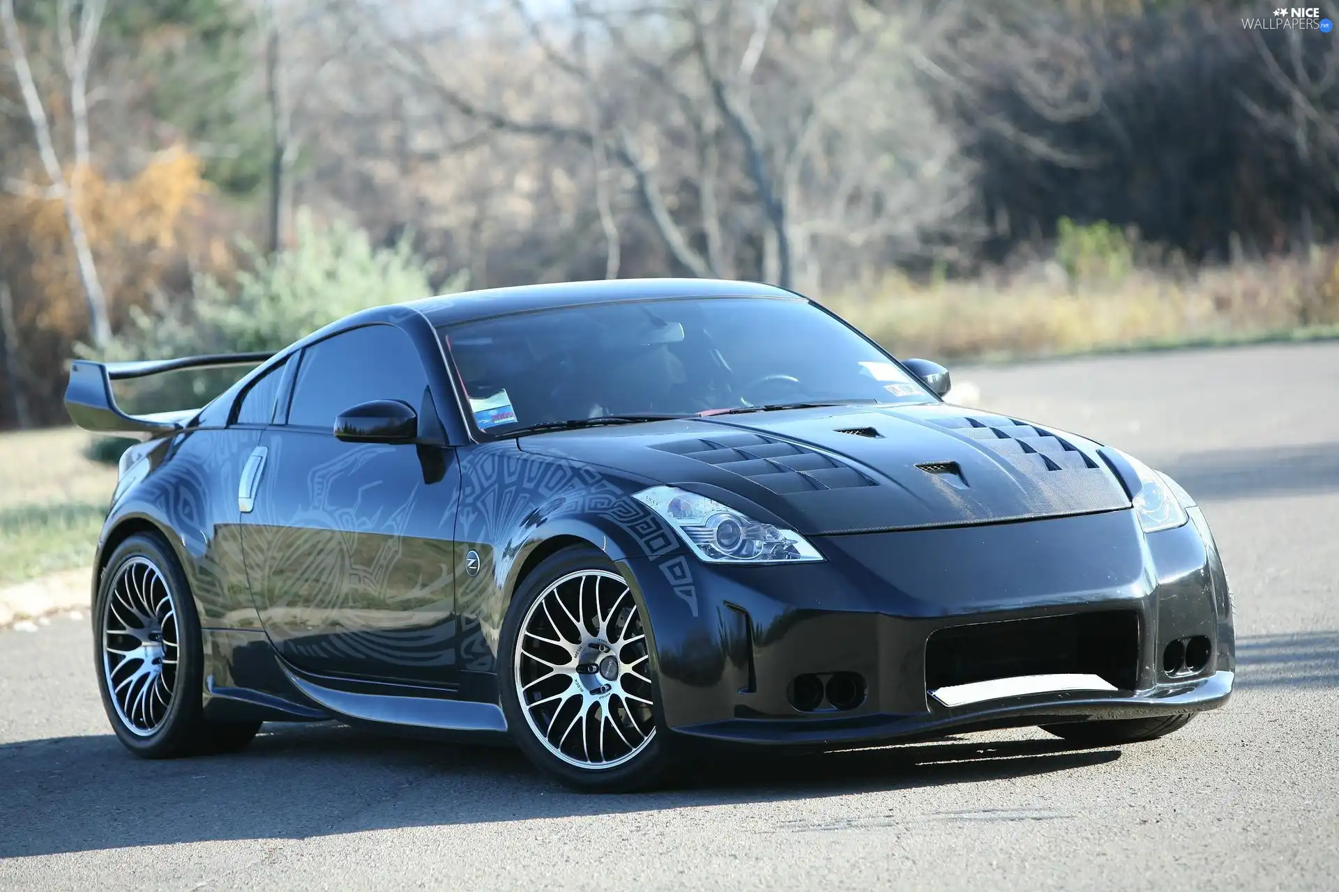 Nissan 350Z, square