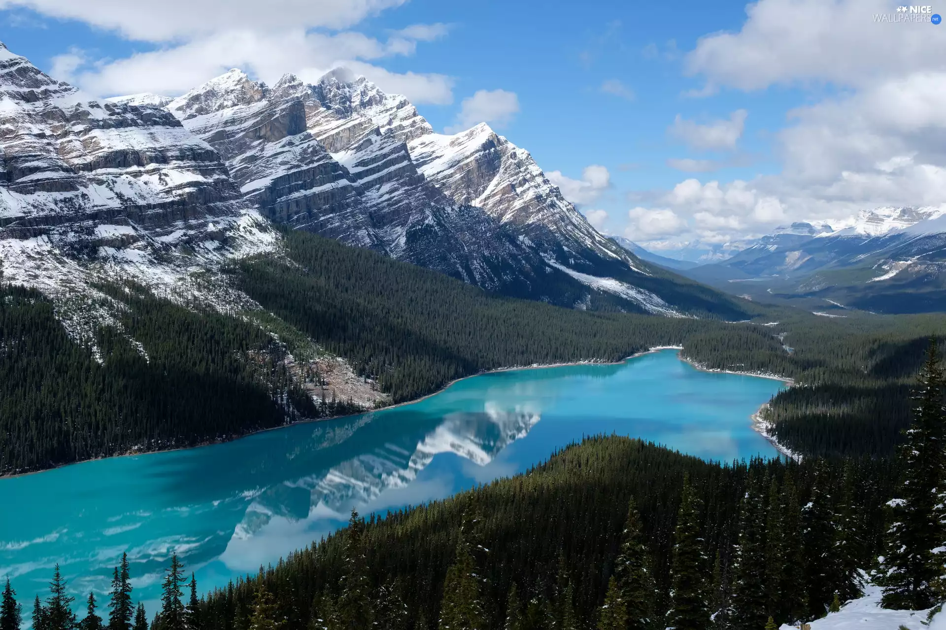 Peyto Lake, Banff National Park, Mountains, forest, Province of Alberta, Canada, viewes, clouds, trees