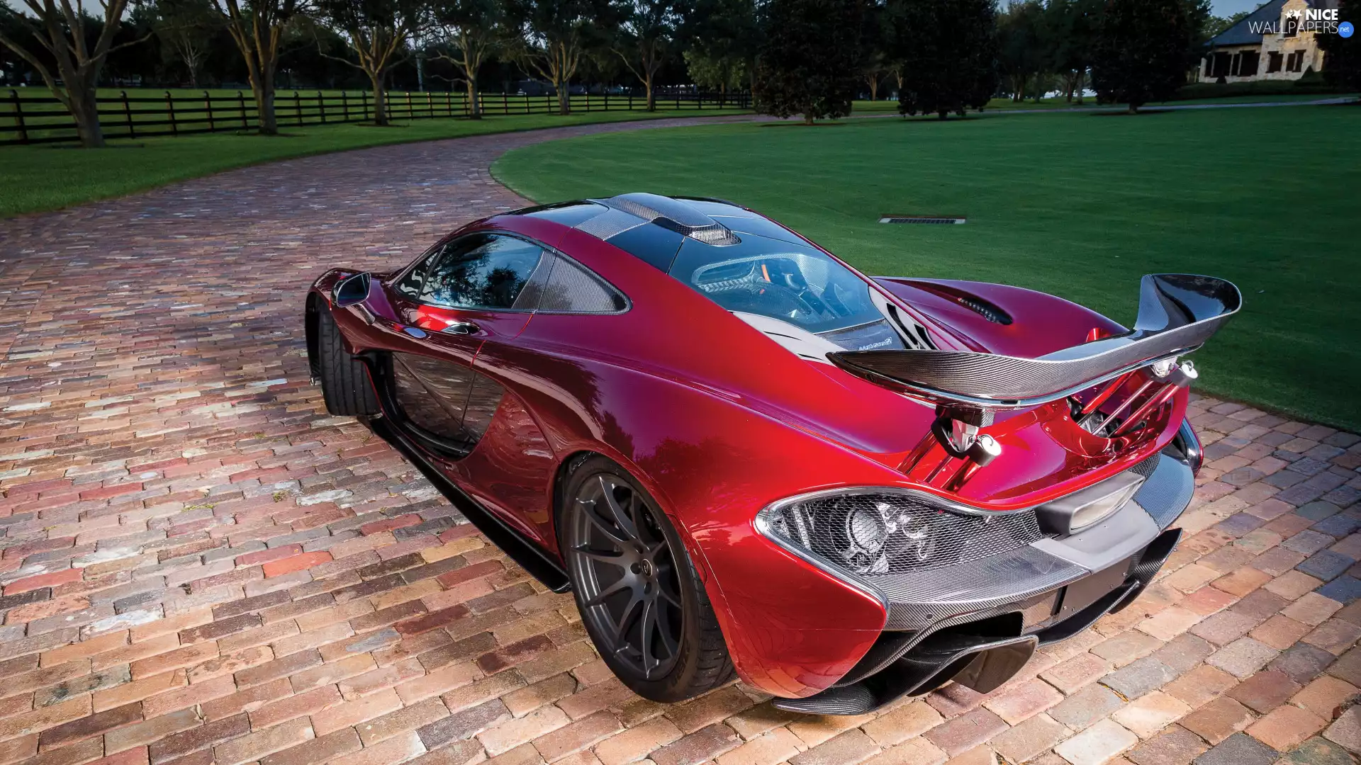 Back, Red, McLaren P1