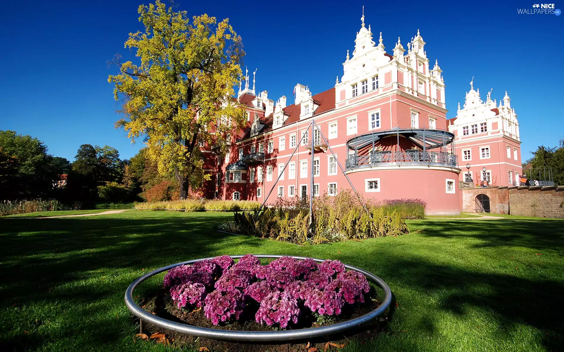 Palace Pueckler, Germany, Park Muzakowski, Bad Muskau