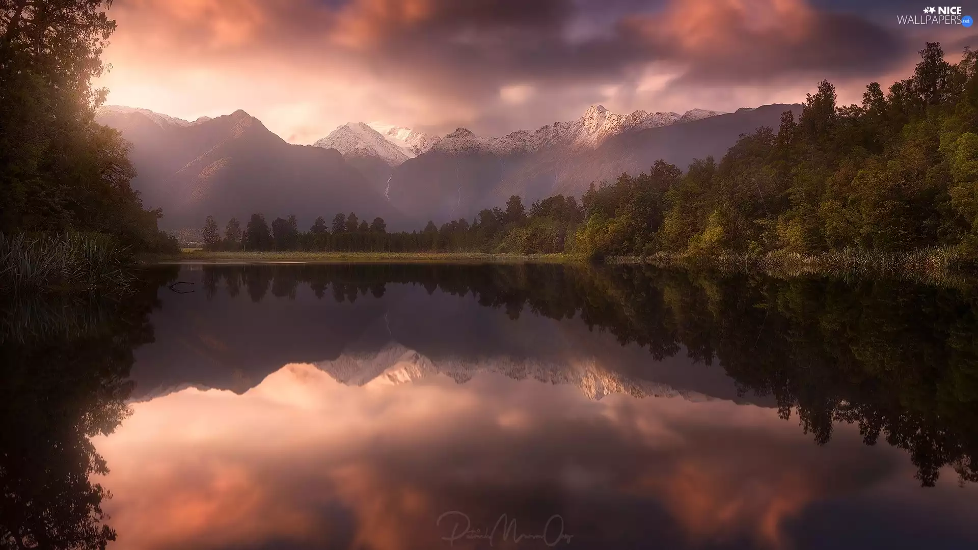 South Westland, Mountains, Mount Cook National Park, Southern Alps, Sunrise, South Island, New Zeland, Matheson Lake