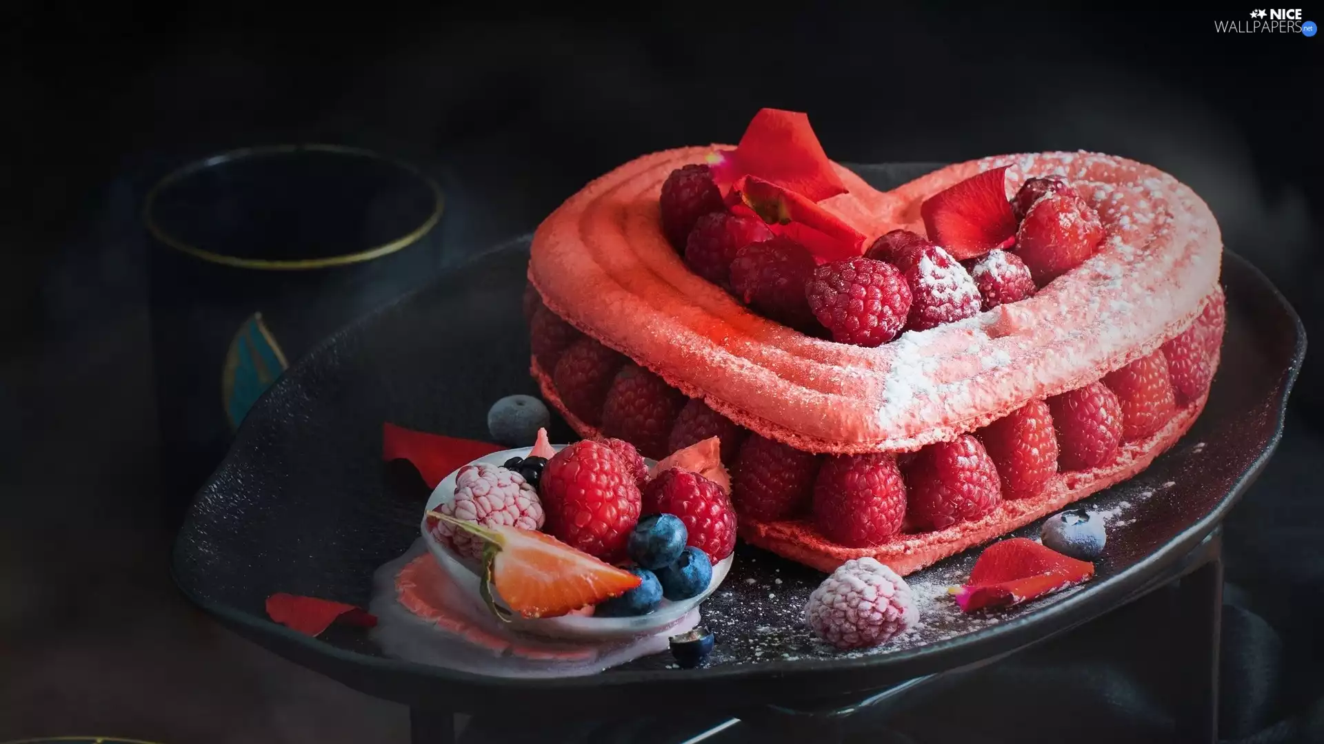 raspberry, raspberries, Heart, plate, flakes, cake