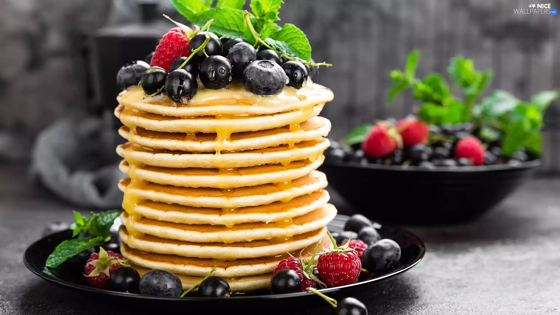 blueberries, honey, mint, raspberries, pancakes, Black Currant, plate