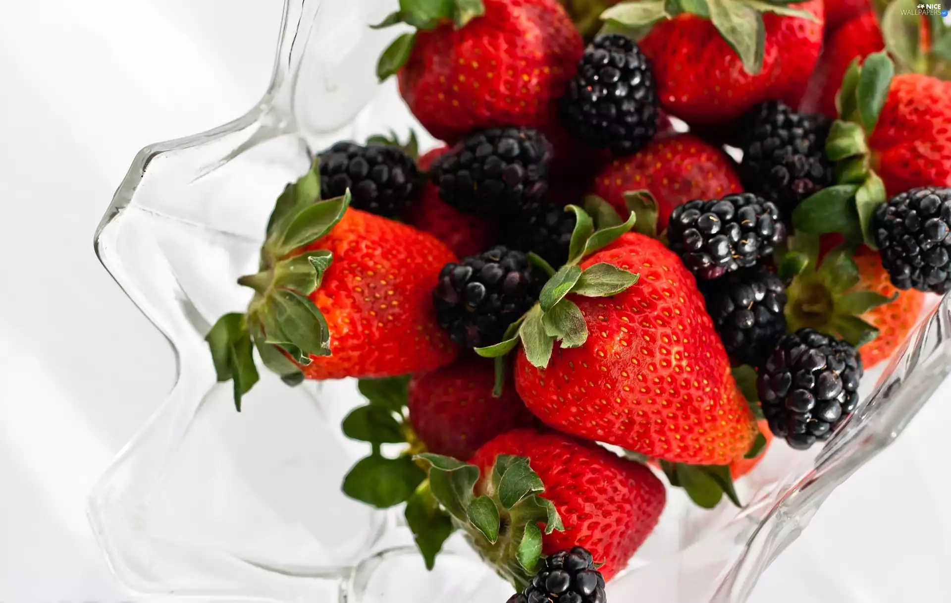 plateau, strawberries, blackberries