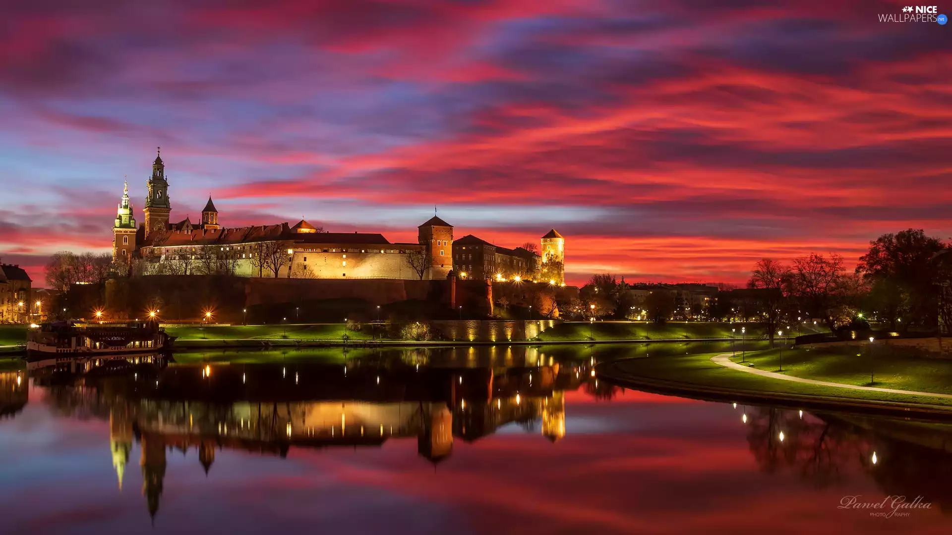 Floodlit, Wawel Royal Castle, Great Sunsets, Wawel, reflection, Kraków, Poland, Vistula river