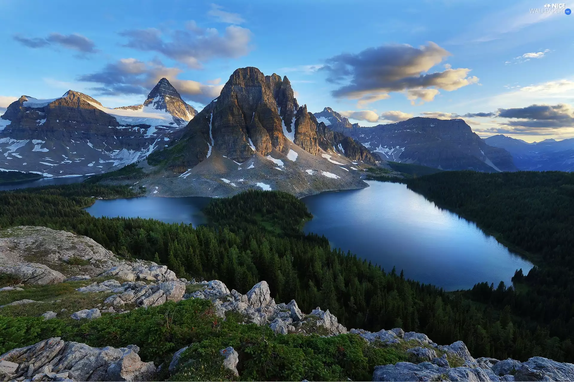 Mount Assiniboine, lakes, Province of British Columbia, Mount Assiniboine Provincial Park, Canada