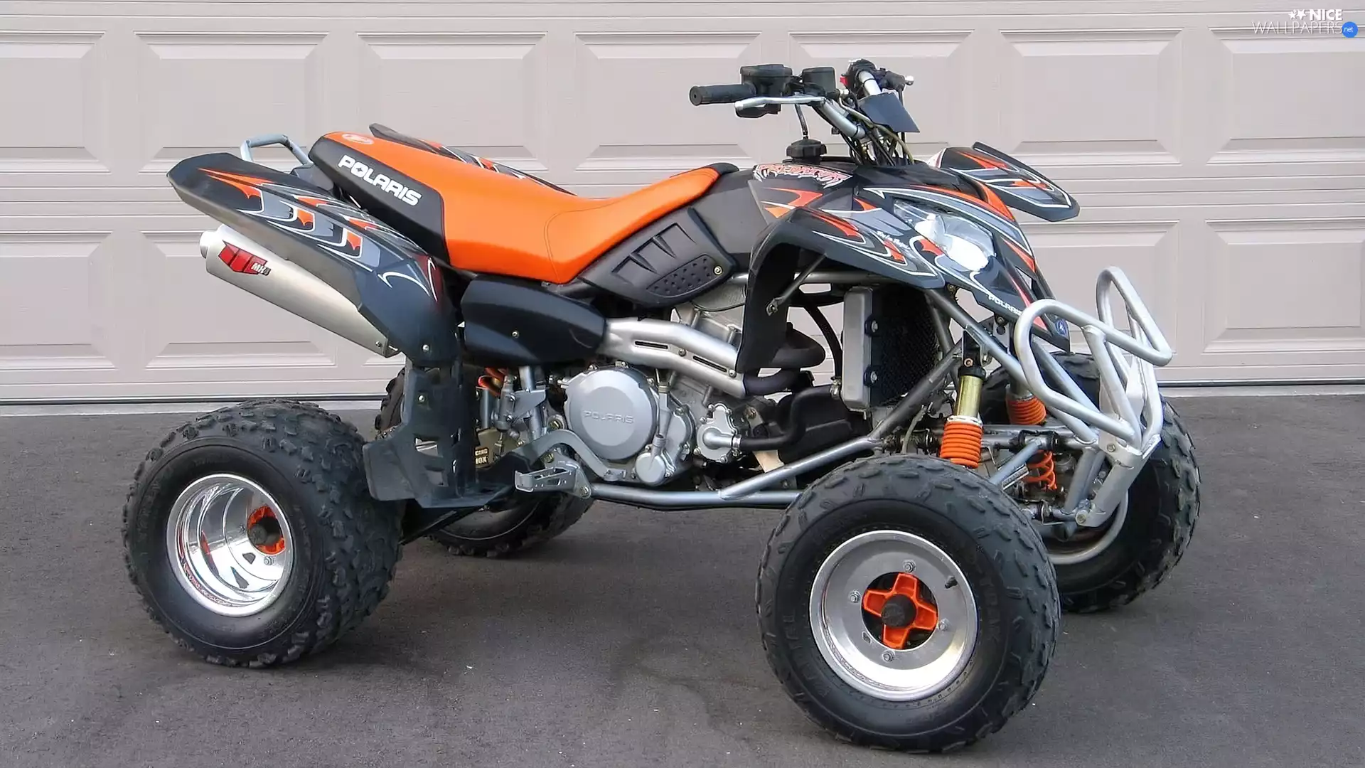 quad, tires