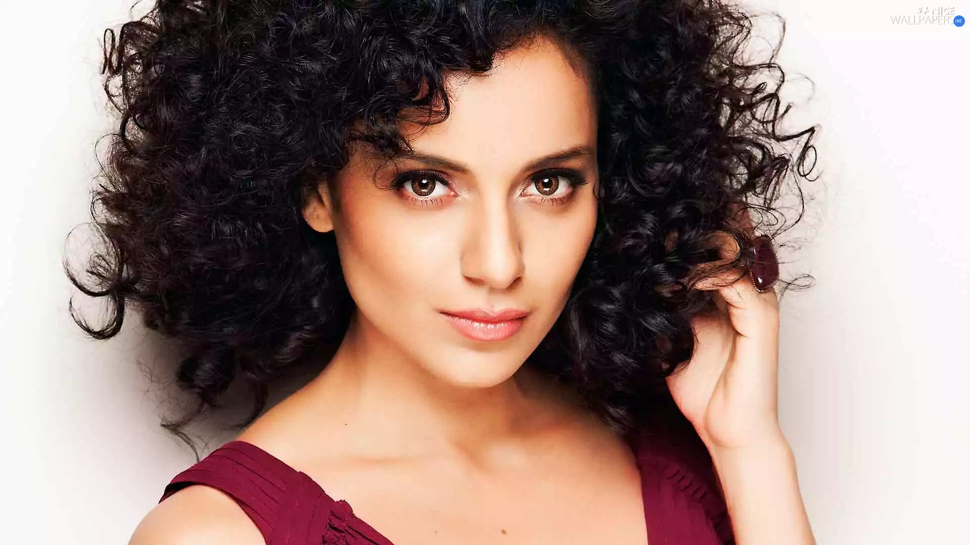 Kangana Ranaut, spiral, Hair, brunette