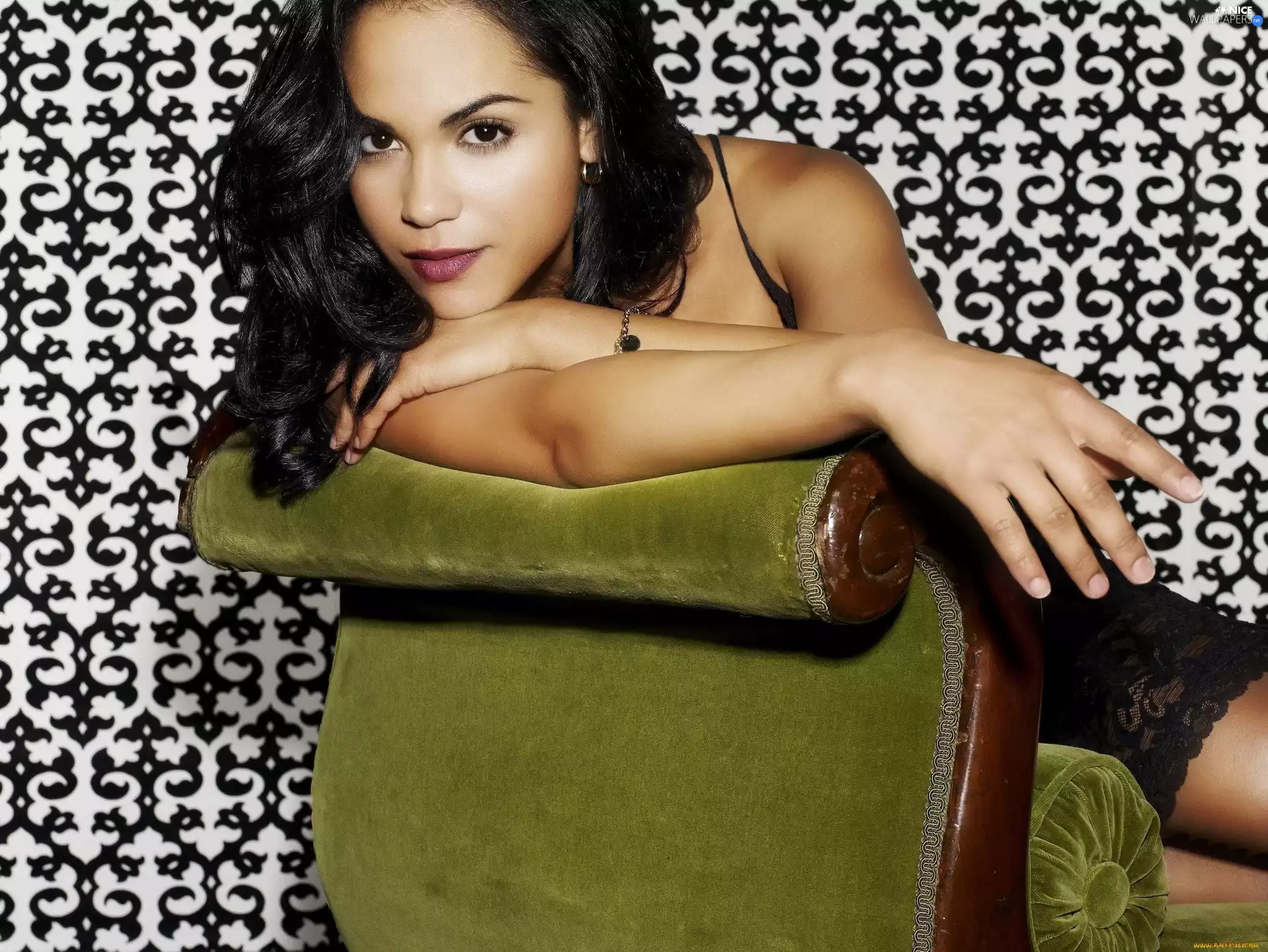 make-up, actress, Green, Armchair, wristlet, Monica Raymund