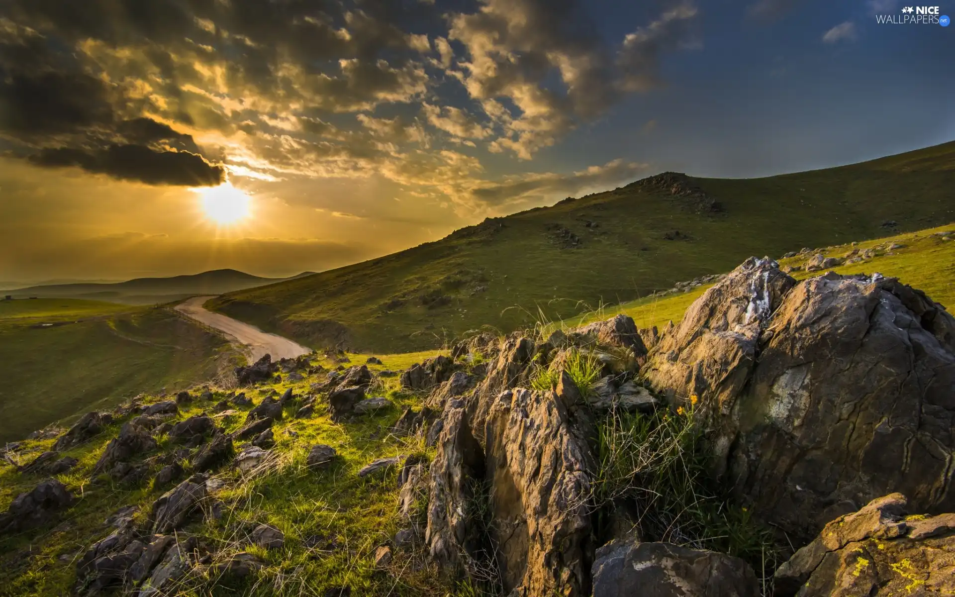 clouds, rocks, sun, Way, Mountains, rays, autumn