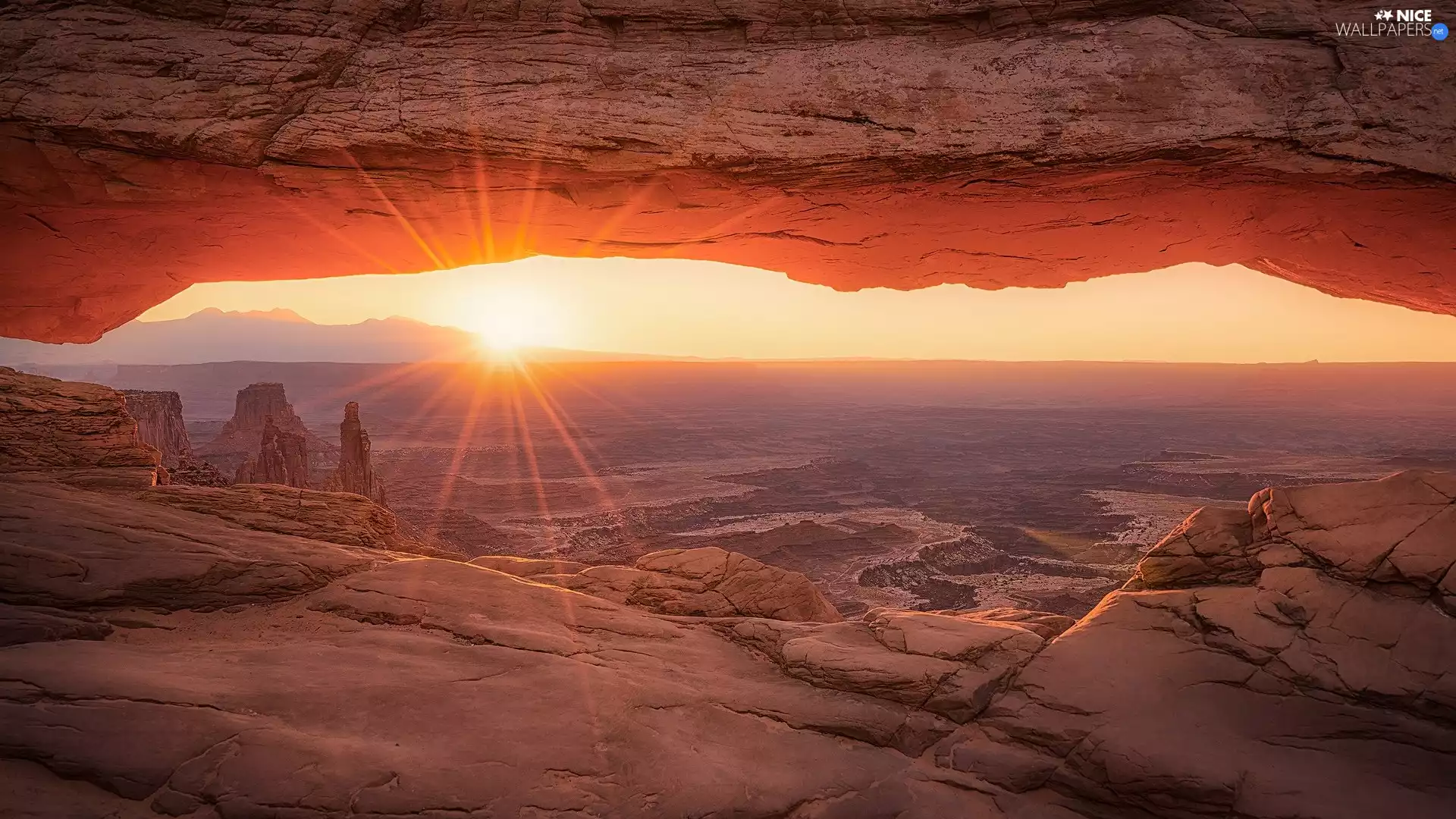 Canyonlands National Park, The United States, rocks, rays of the Sun, Mesa Arch, Utah State