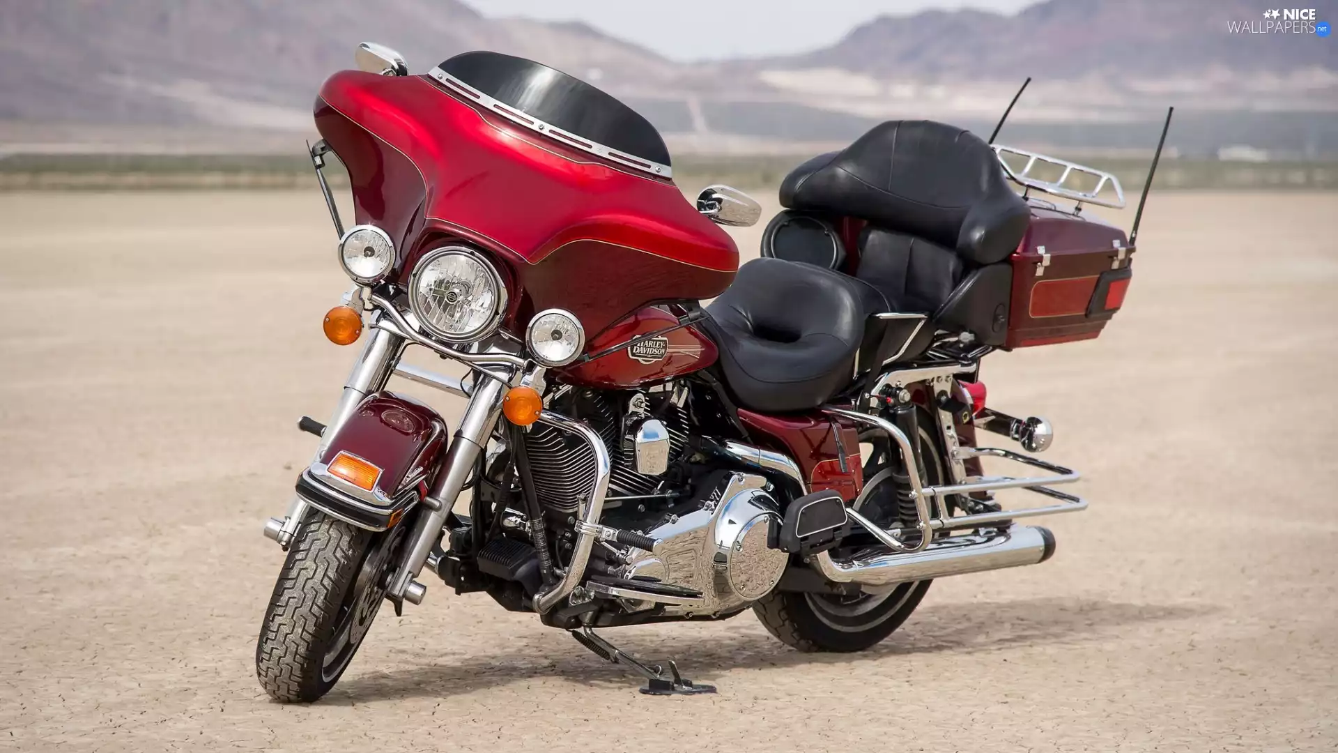 Red, Harley-Davidson