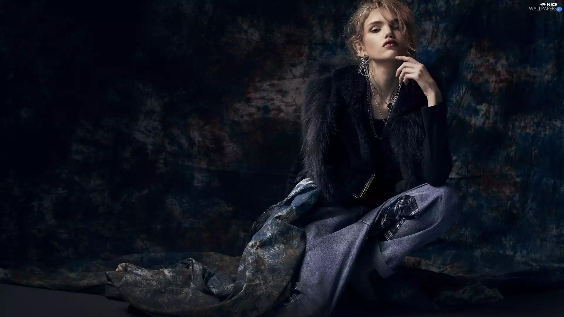 Fur, Women, ear-ring