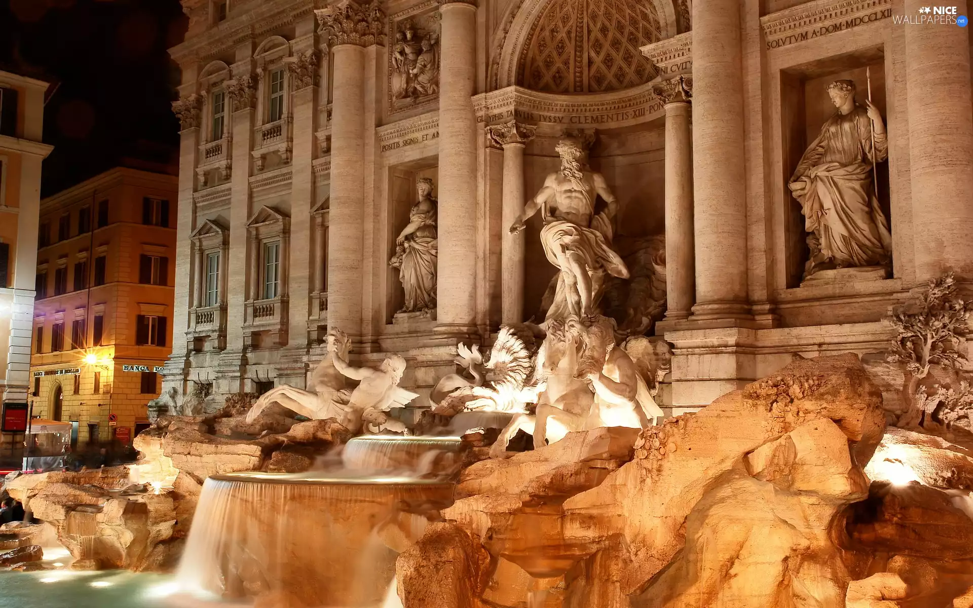 Fontanna Di Trevi, Rome, Italy, statues