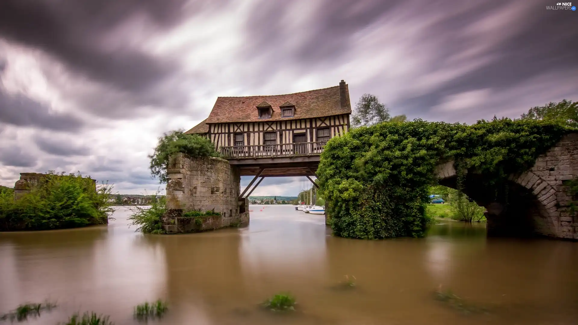 ruins, bridge, house, an, River