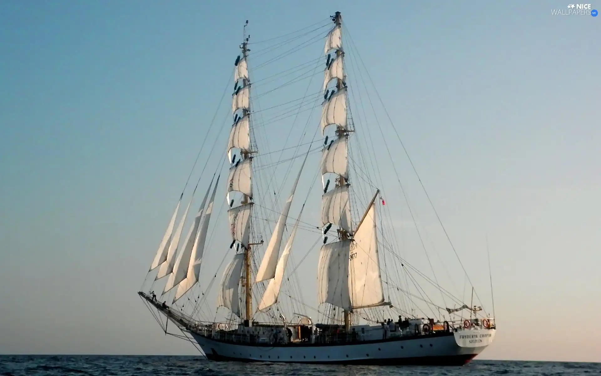 Sailing ship Fryderyk Chopin