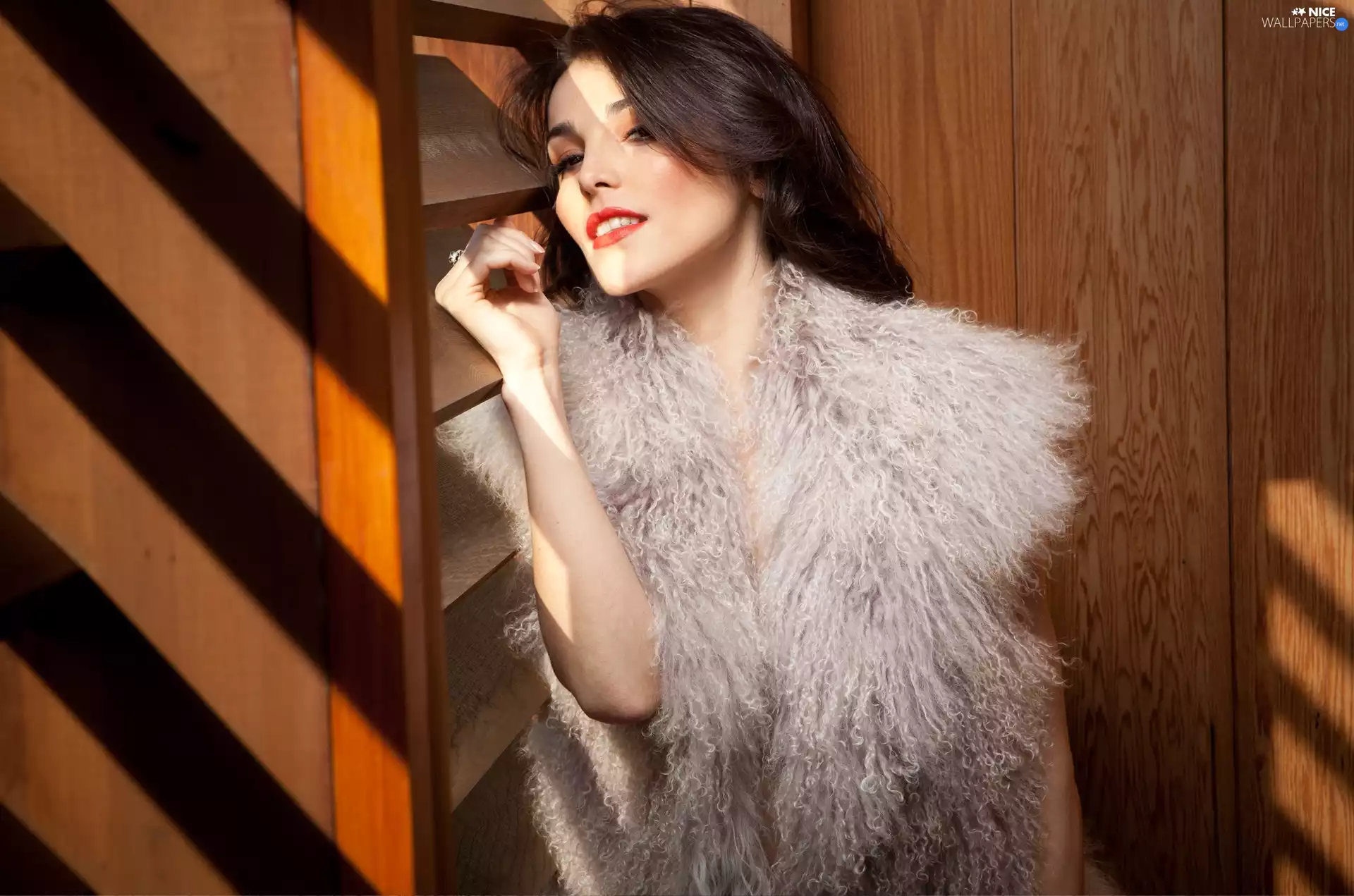 Fur, Sati Kazanova, The look