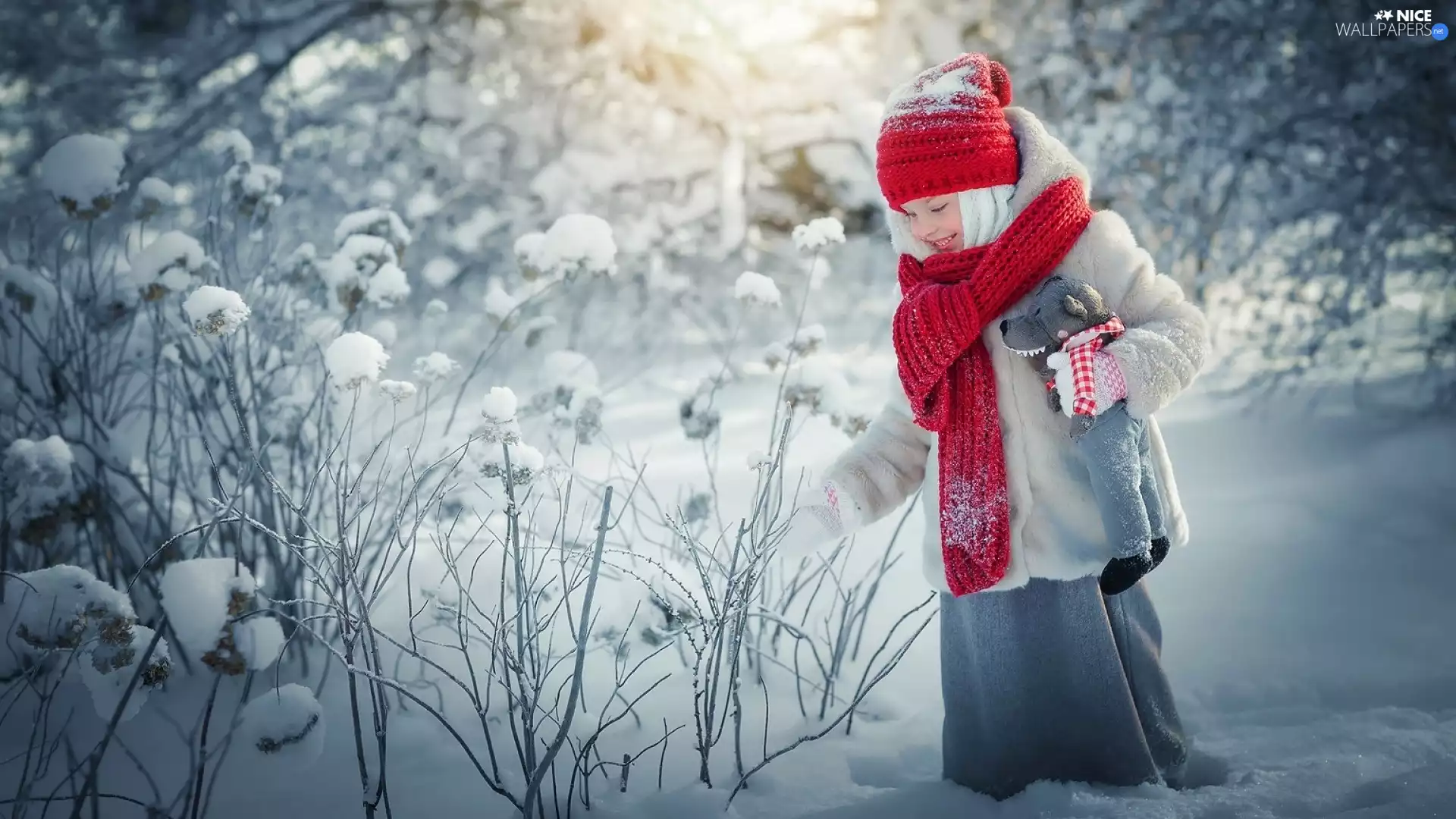 red hot, girl, Scarf, Twigs, Hat, winter