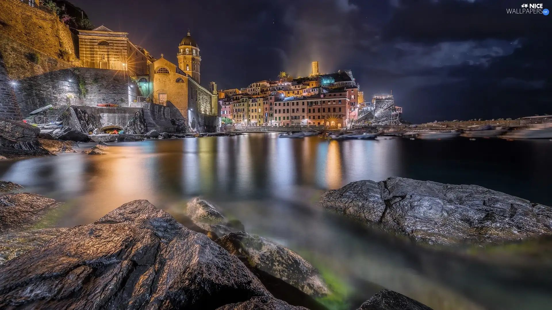rocks, Province of La Spezia, Vernazza, light, Ligurian Sea, Italy, Houses, star, Night, Gulf