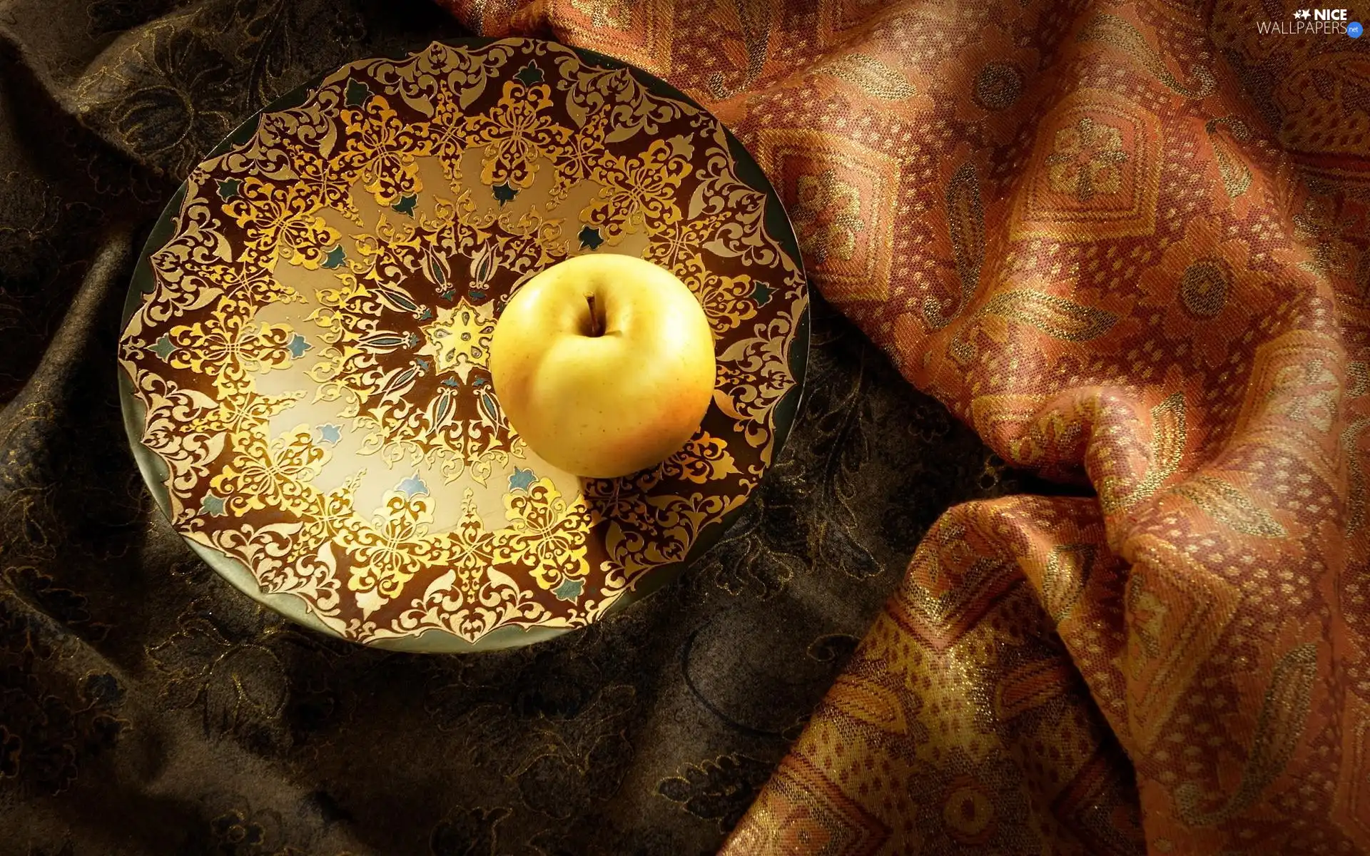 Apple, plate, shawl, decorated