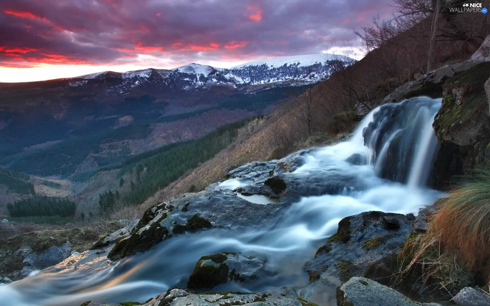 Sky, stream, Mountains