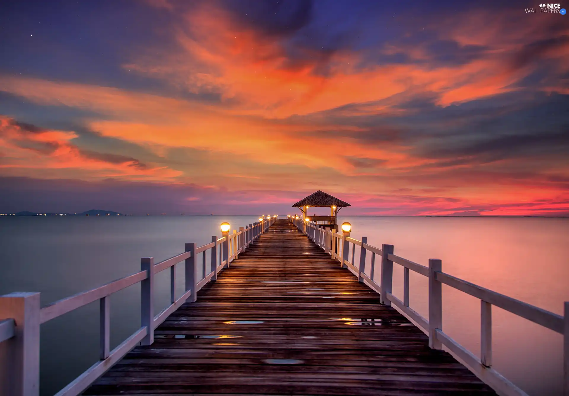 Great Sunsets, pier, Sky