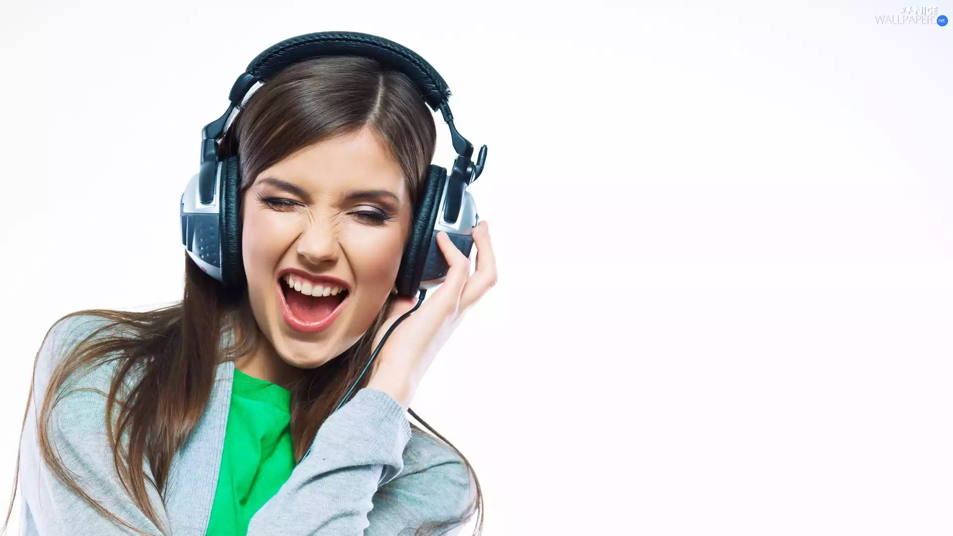 brunette, HEADPHONES, music, Smile