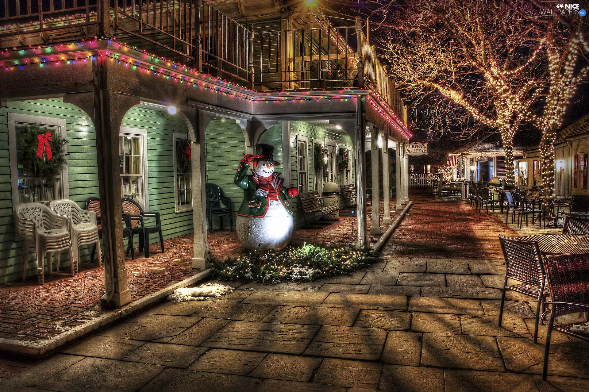 State of Florida, The United States, Mount Dora, Snowman, Houses, lights, Street, decoration, festive