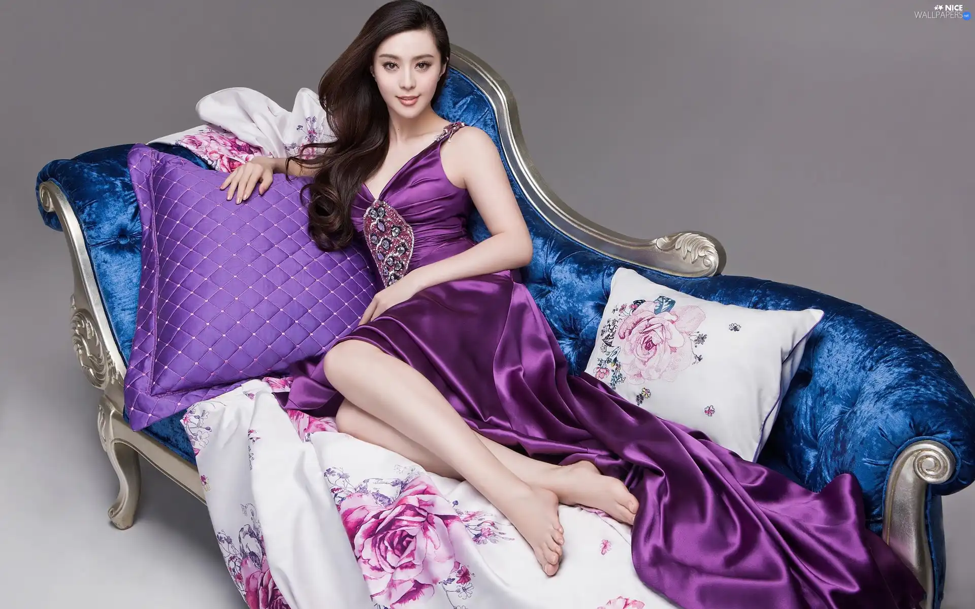 Fan Bingbing, panels, Sofa, dress