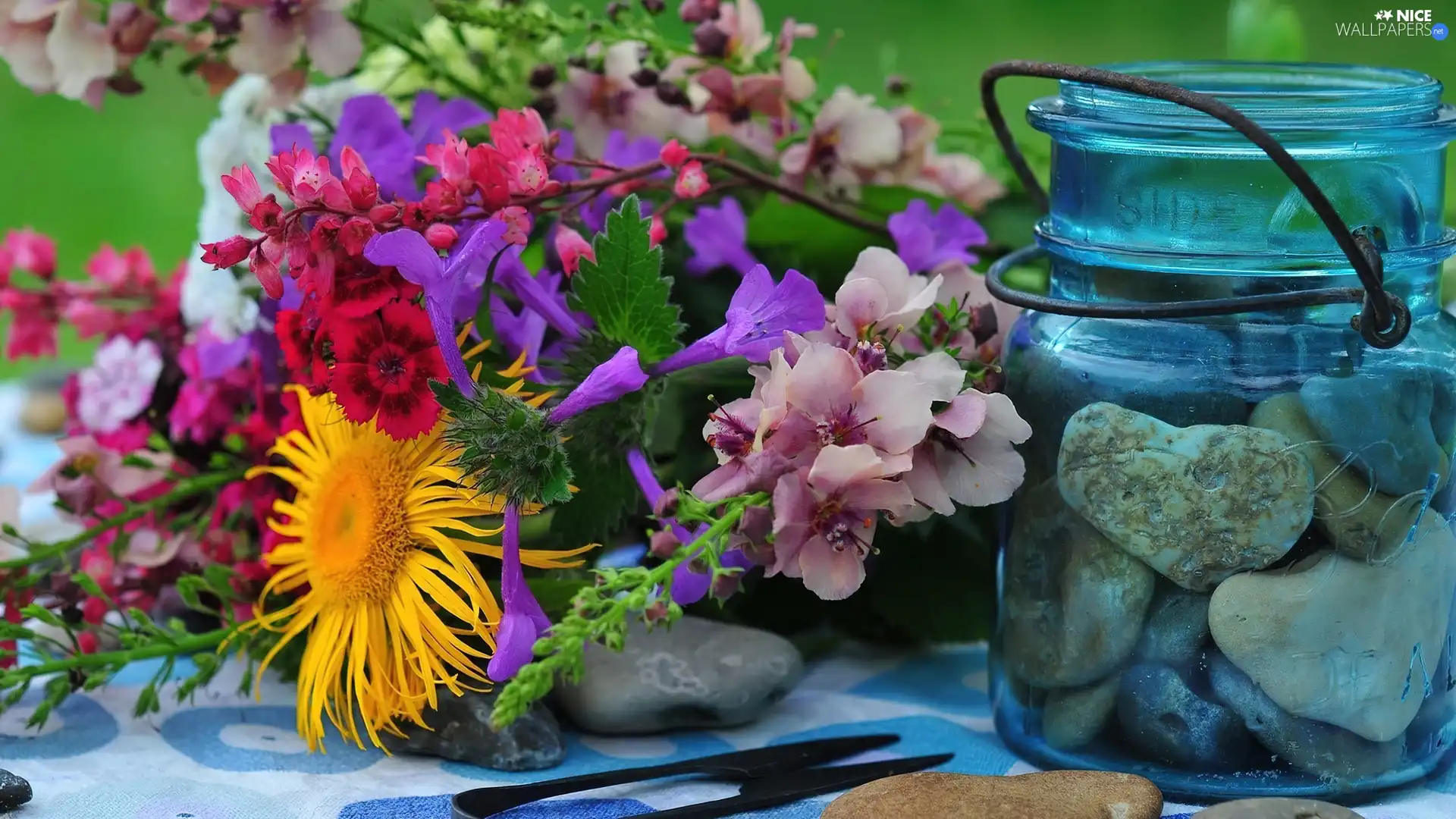 bouquet, jar, Stones, Flowers