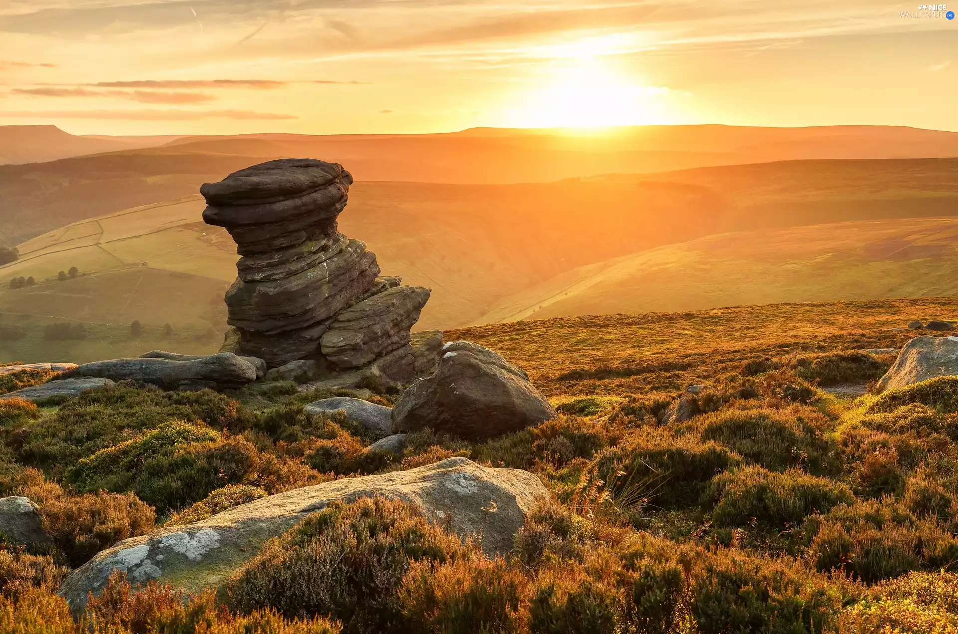 Peak District National Park, Salt Cellar Rock Formation, Great Sunsets, The Hills, field, County Derbyshire, England, Stones