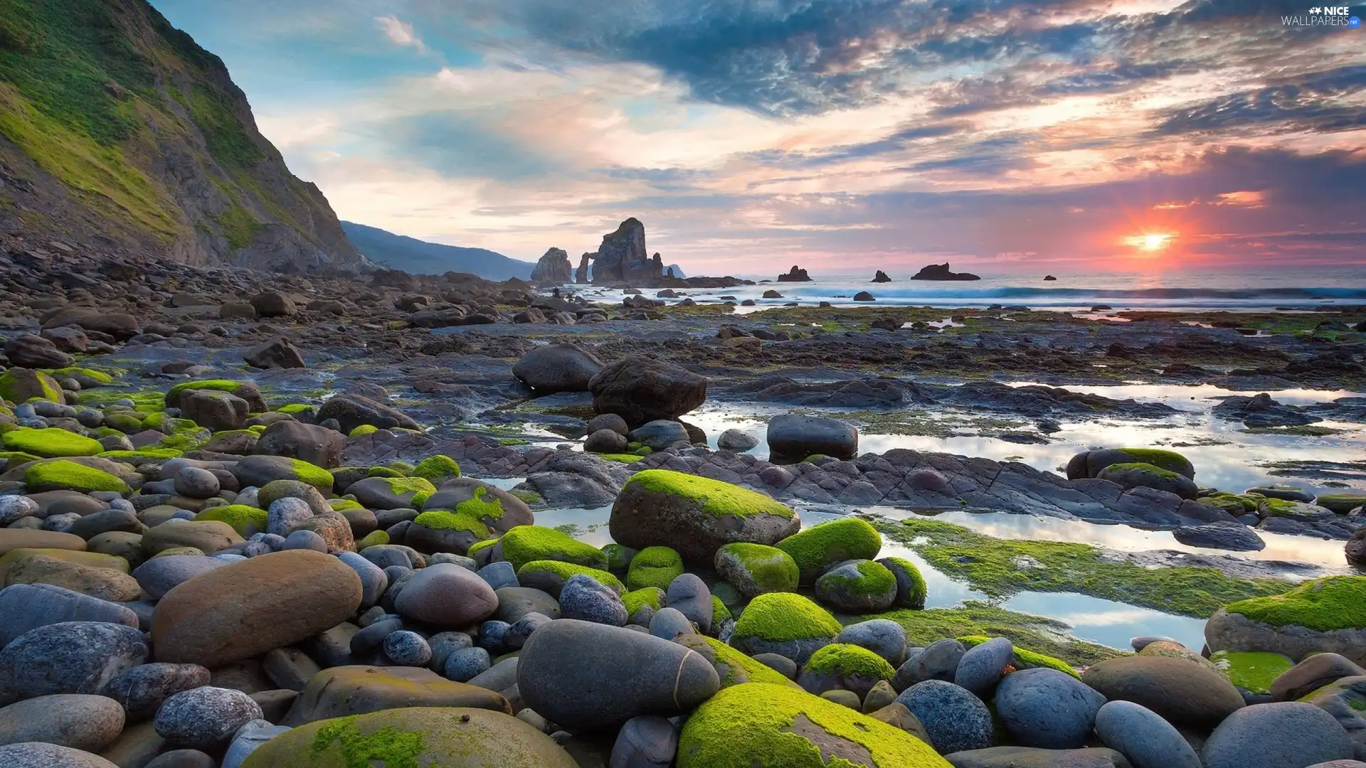 Stones, Moss, west, sun, sea