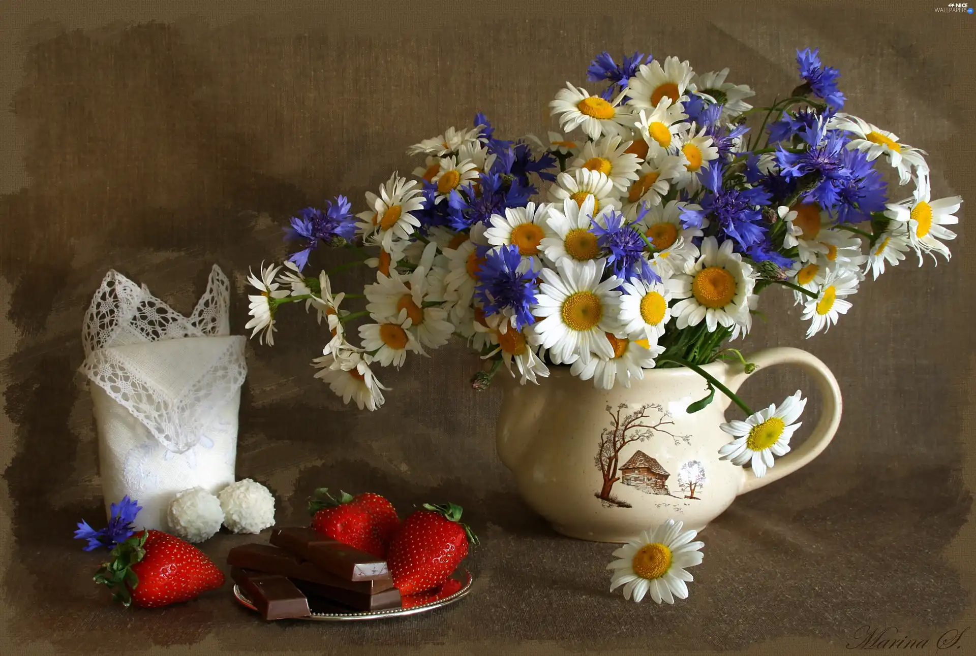 strawberries, Drops, wild, flowers, bouquet