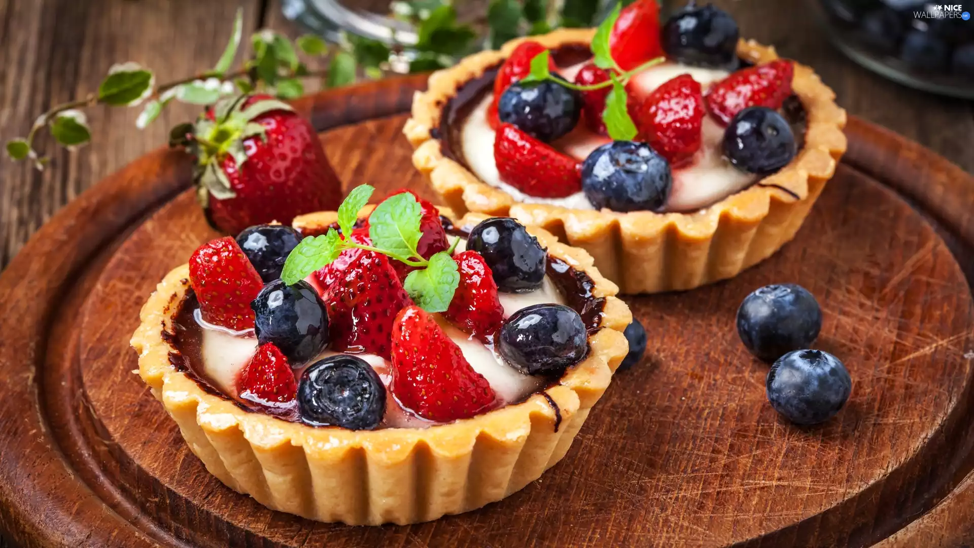 Grated, fruit, blueberries, strawberries, board, Muffins