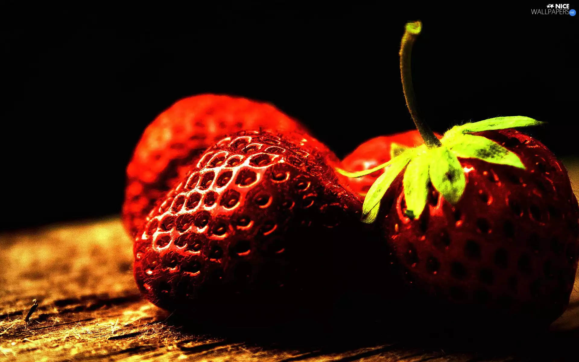 strawberries, Wood
