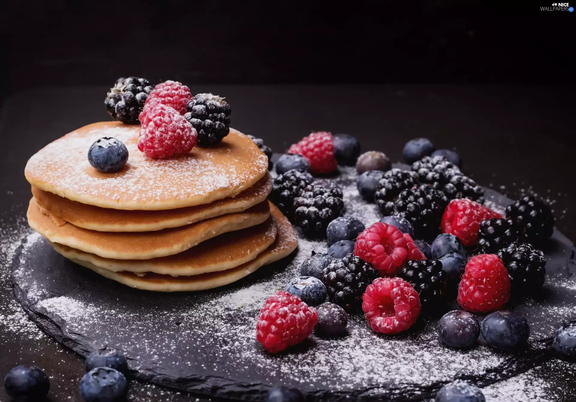 raspberries, pancakes, blackberries, sugar, blueberries, Fruits