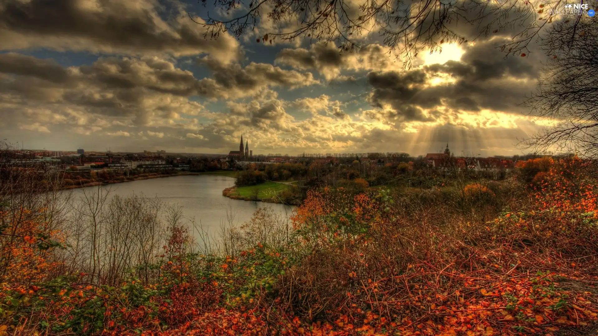 ligh, sun, autumn, flash, lake, Przebijające, clouds, luminosity