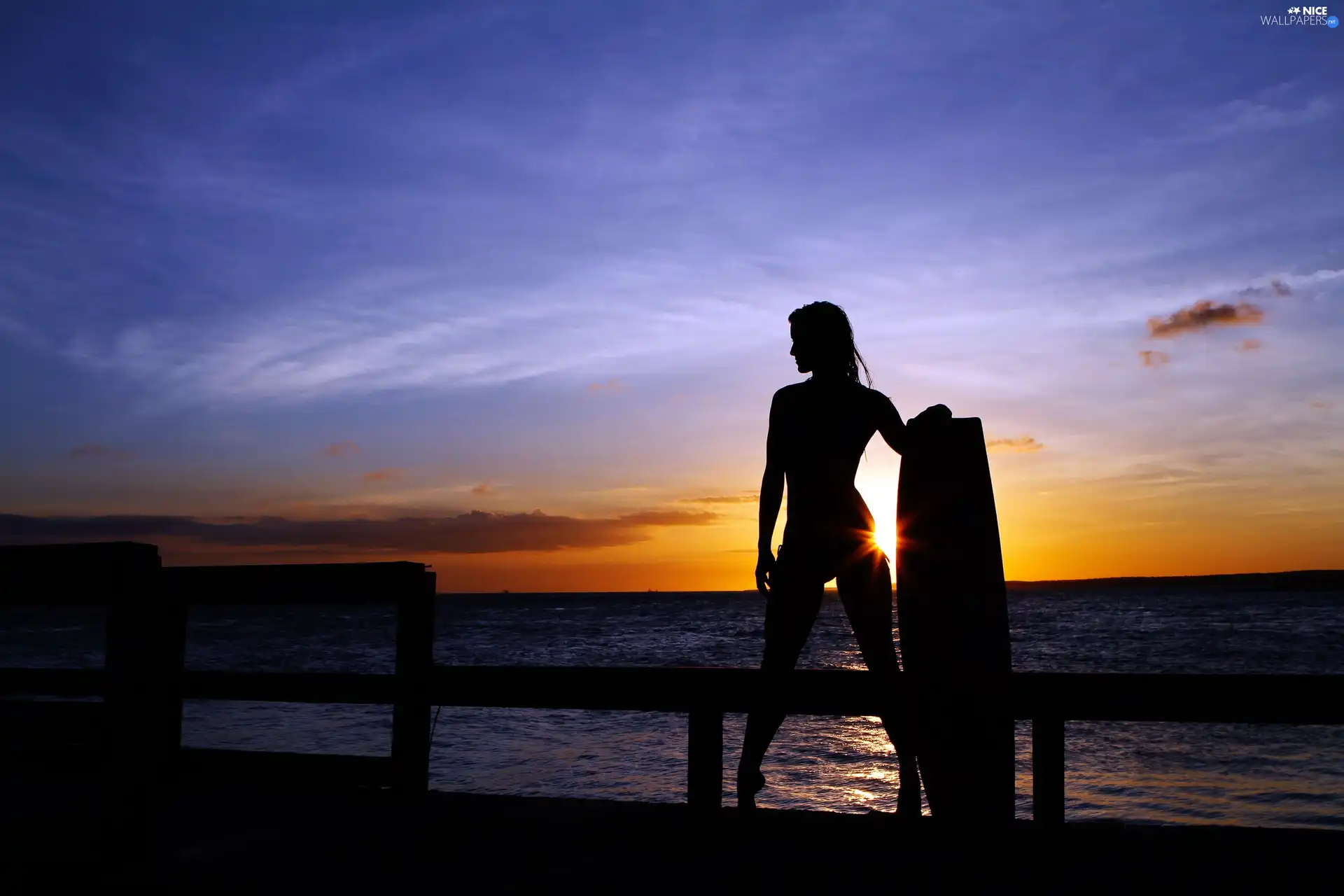 Women, west, sun, sea