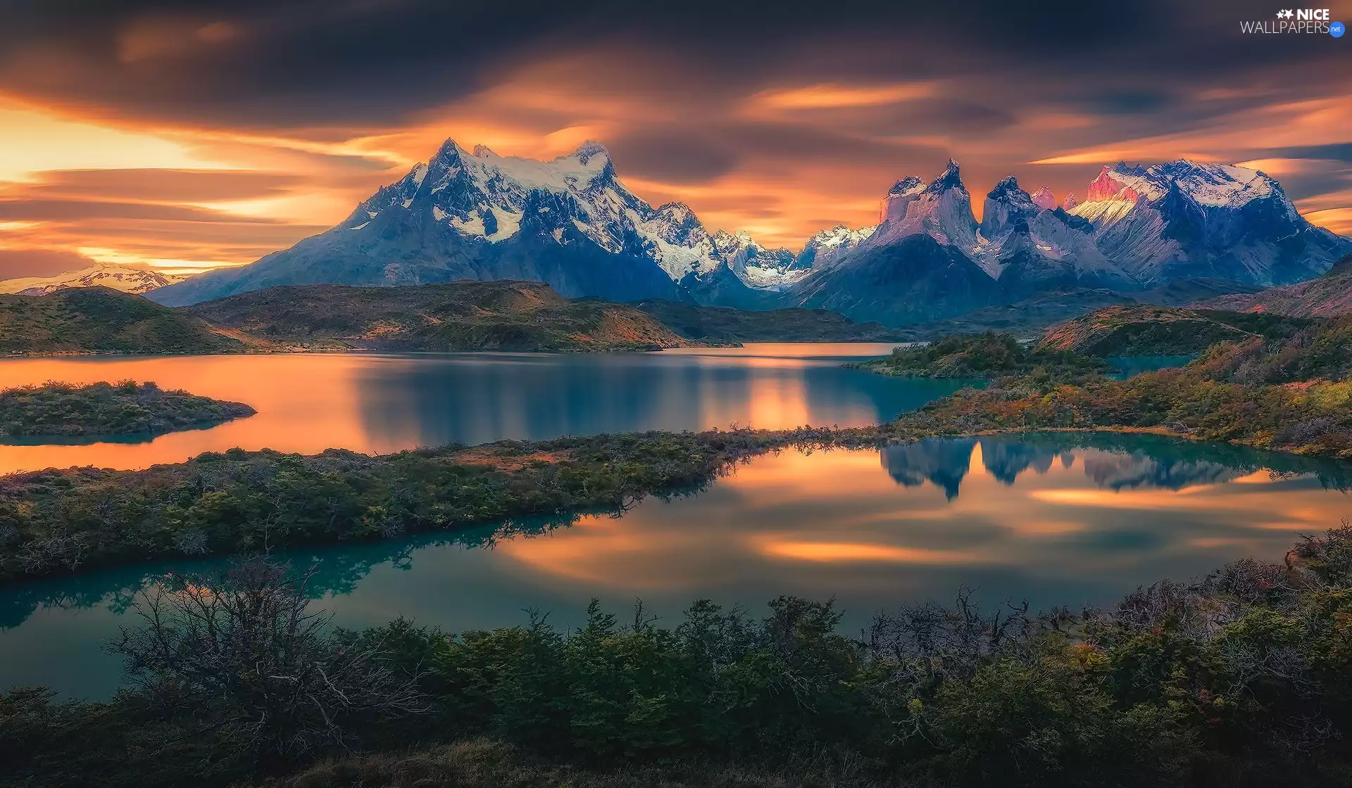 Mountains, lakes, Cordillera del Paine, Great Sunsets, Patagonia, Chile, reflection, Torres del Paine National Park, clouds