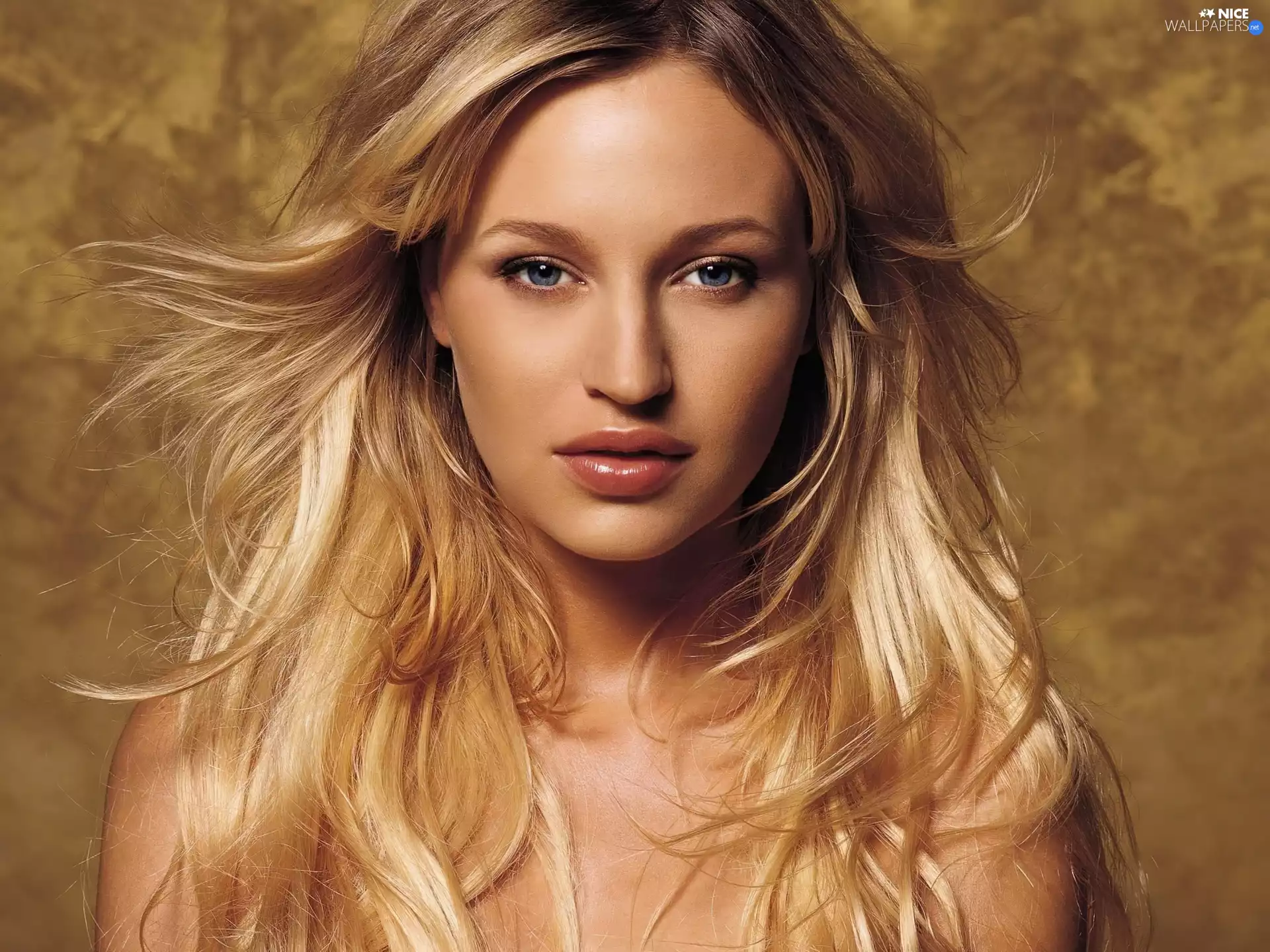 Tatiana Zavalova, face