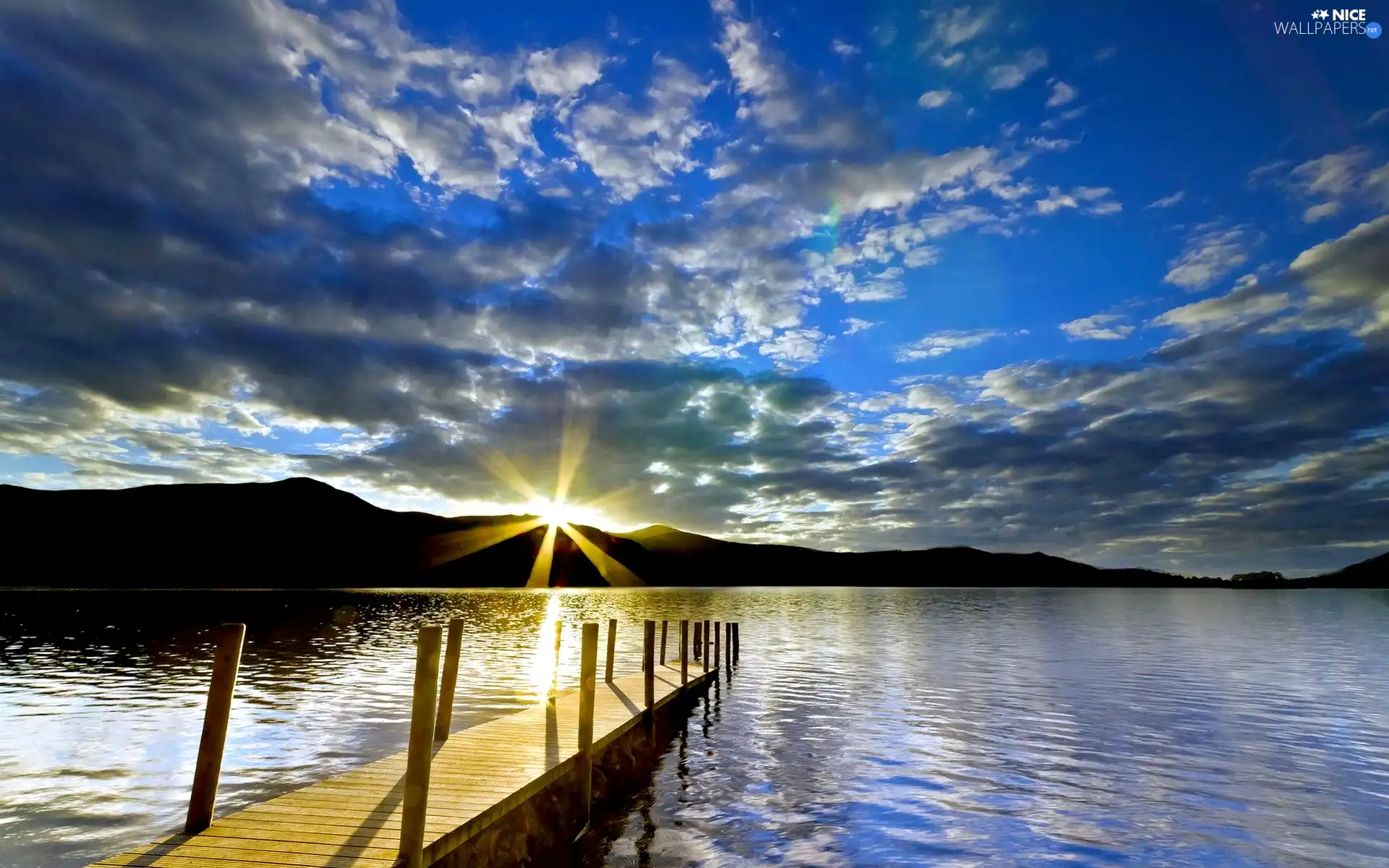 The Setting, sun, Platform, rays, lake