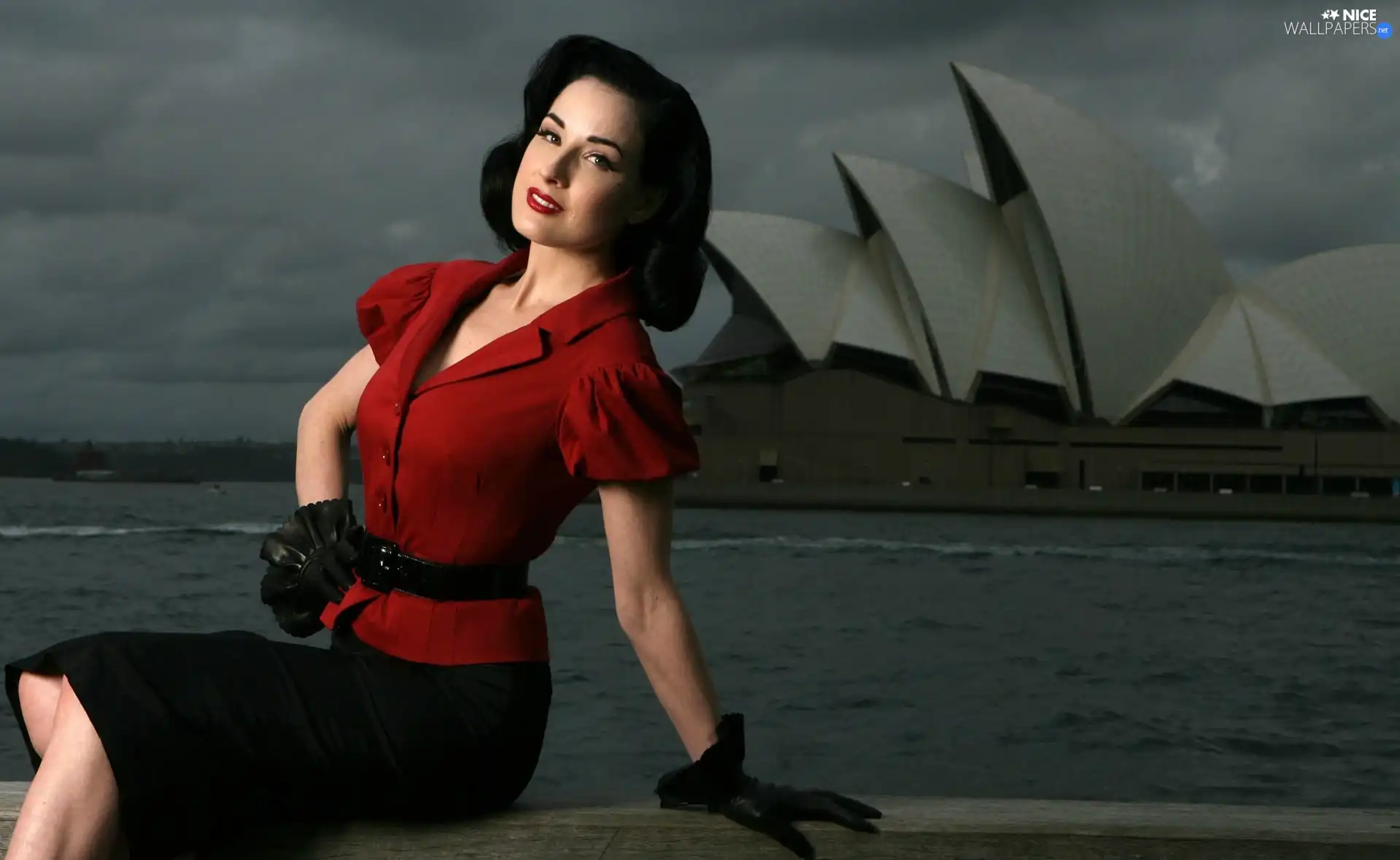 Dita Von Teese, tunic, Gloves, red hot