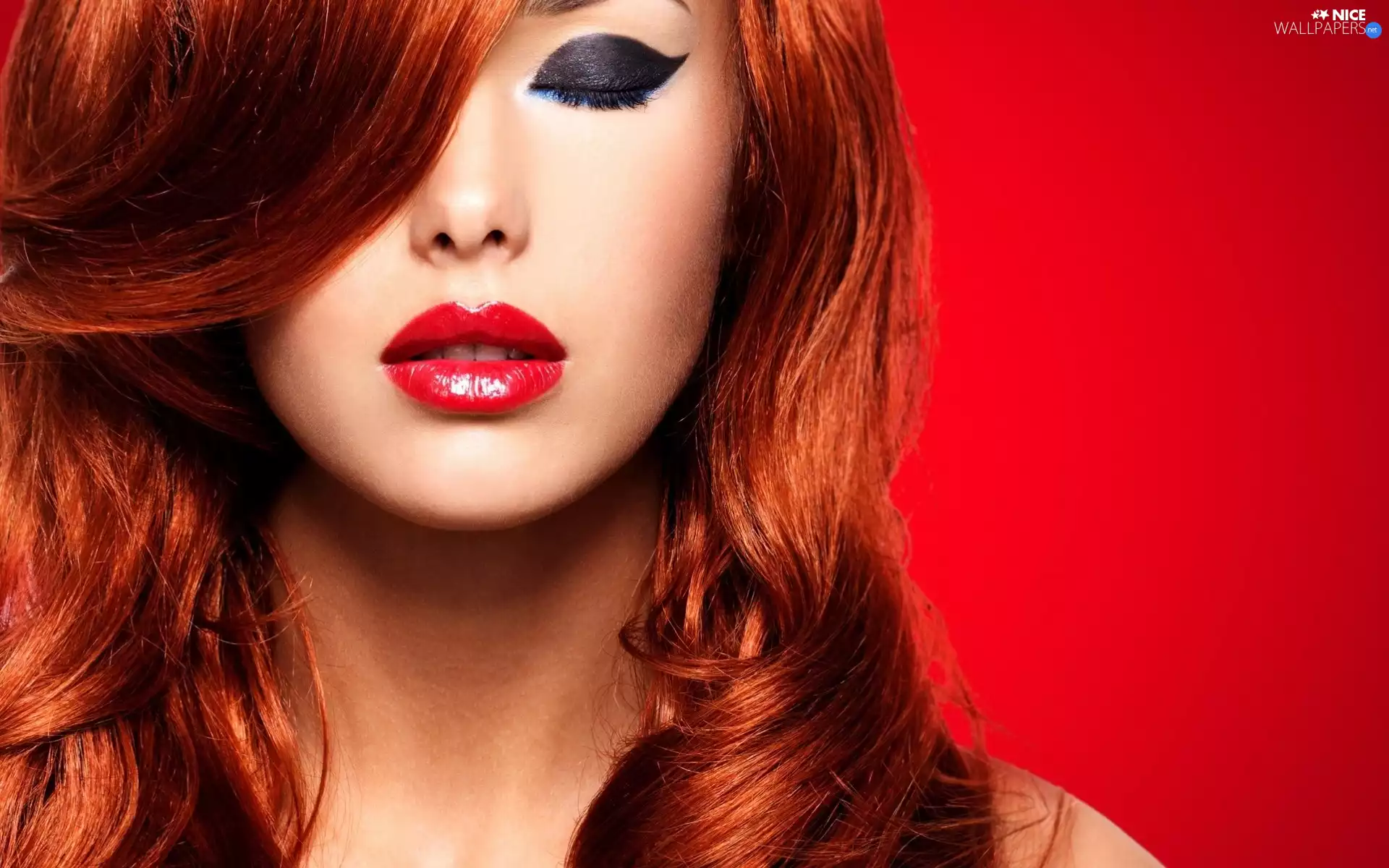 asymmetry, Women, make-up