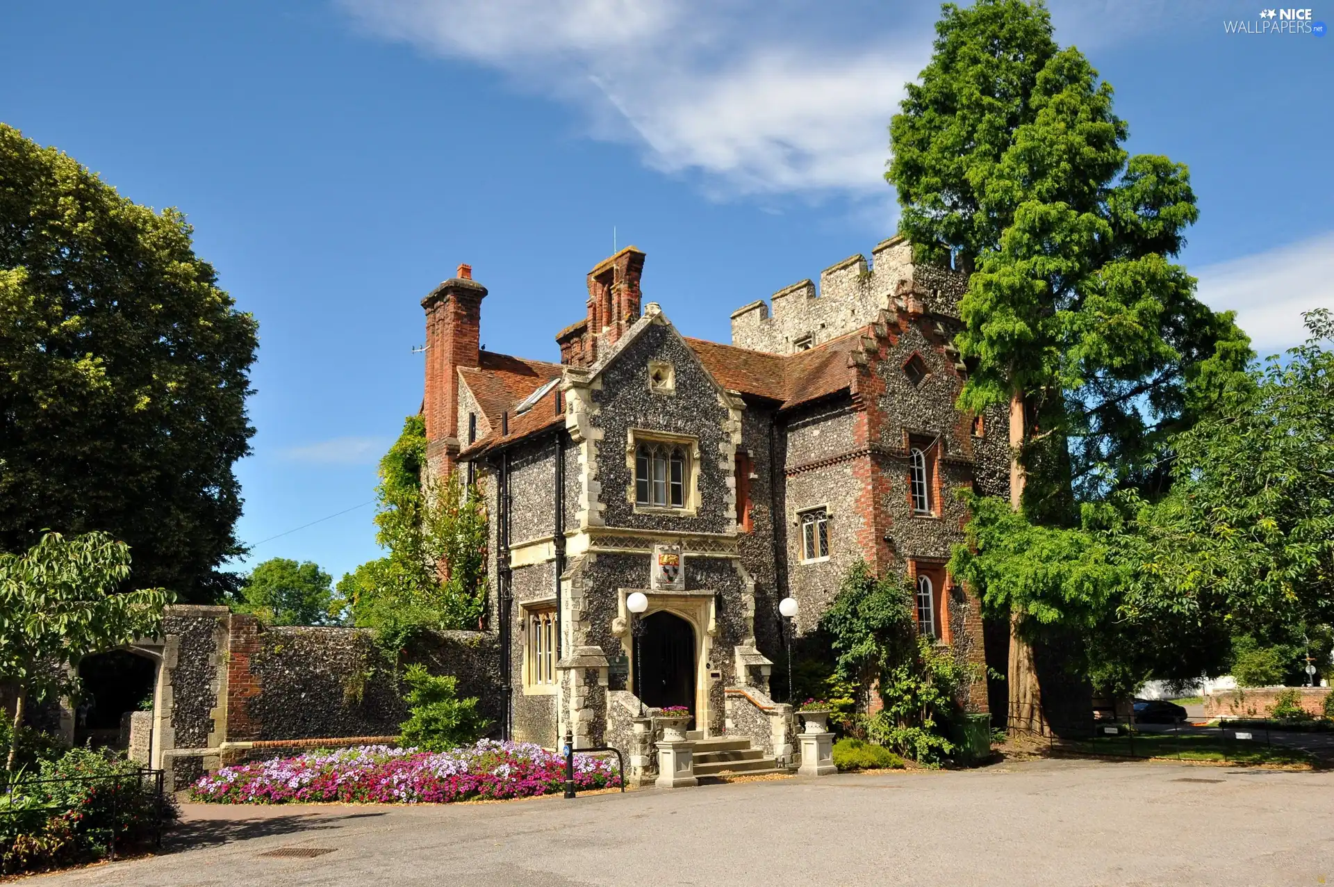 manor-house, trees, viewes, Flowers