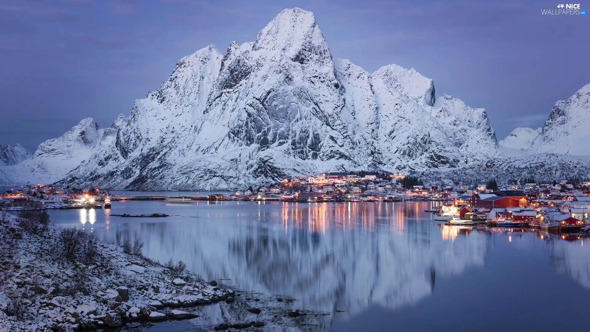 rocks, Lofoten, Reine Village, light, Norwegian Sea, Norway, Moskenesoya Island, Mountains, Houses, winter