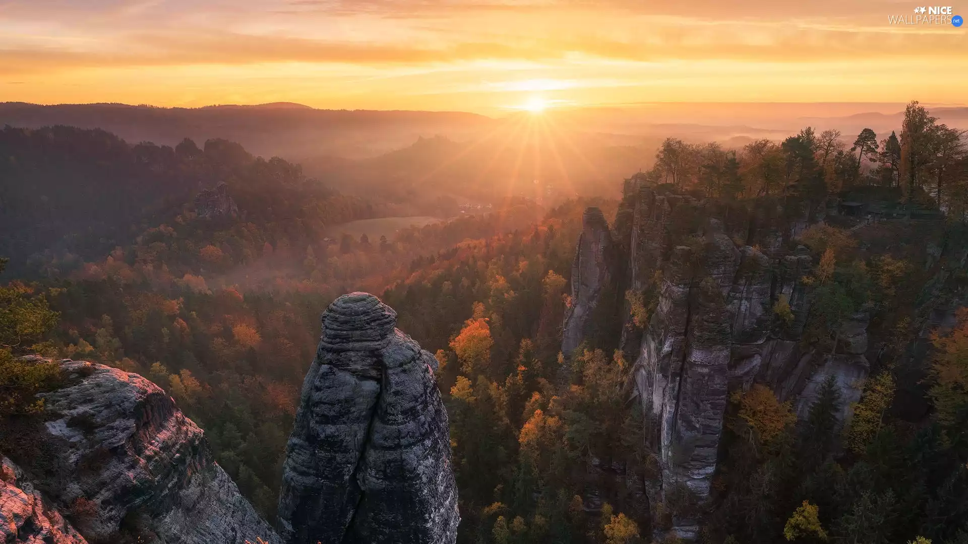 Saxon Switzerland National Park, Germany, Děčínská vrchovina, rocks, rays of the Sun, autumn, viewes, Sunrise, trees