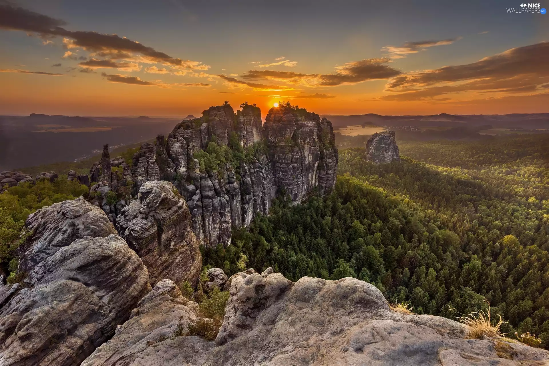 Germany, Great Sunsets, Schrammsteine Rocks, Děčínská vrchovina, Saxon Switzerland National Park