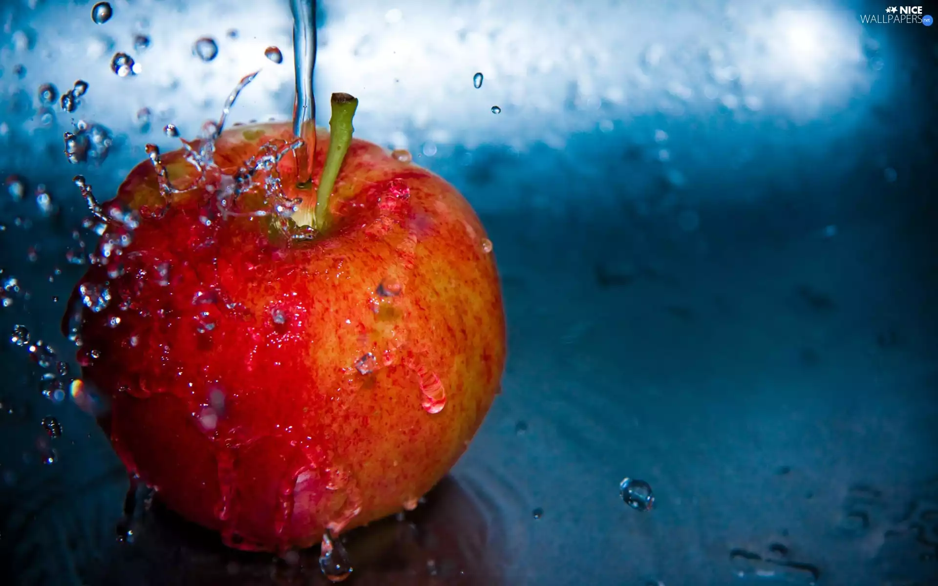 water, browned, Apple