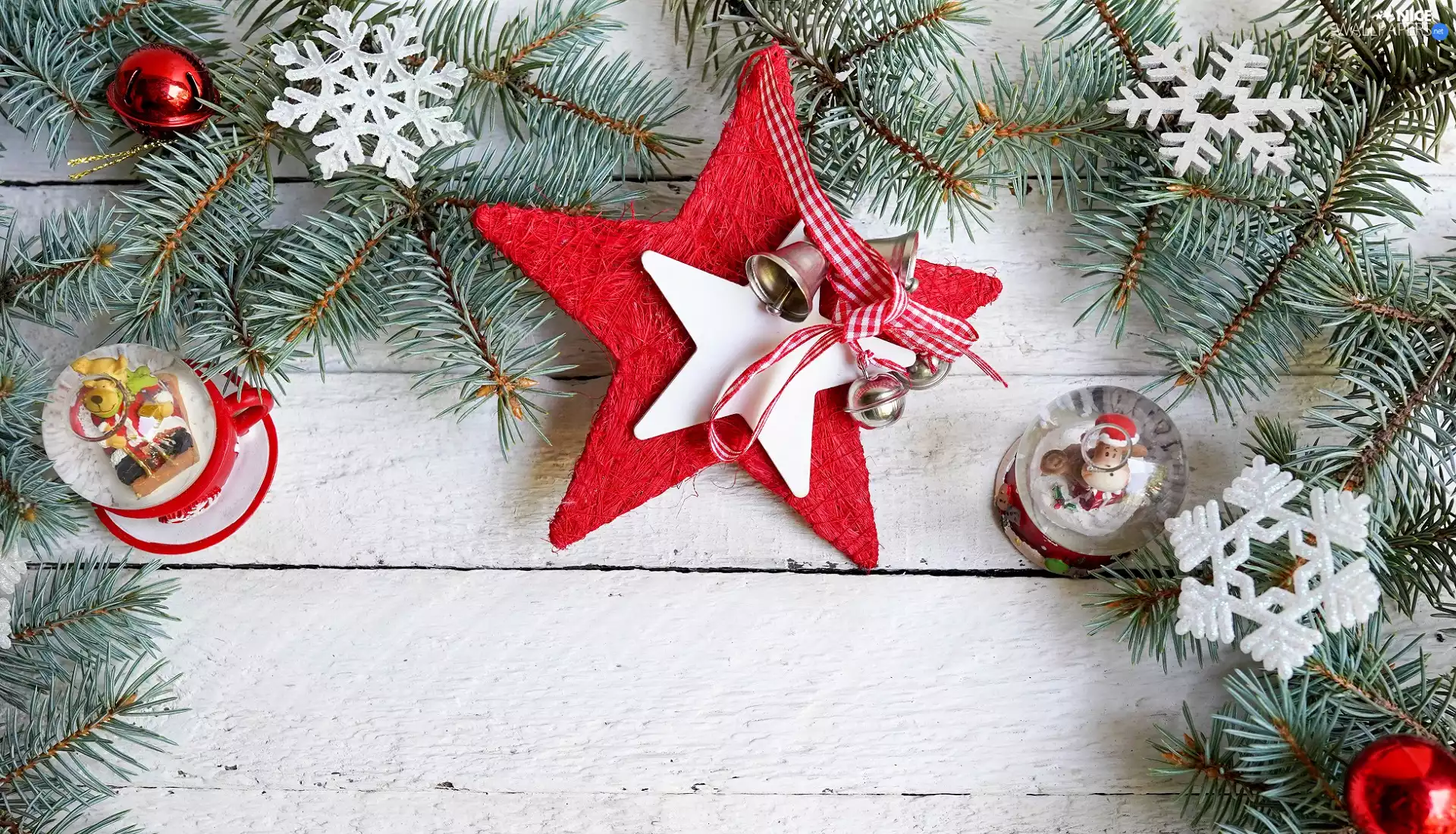 Twigs, composition, Snow White, figures, starfish, Christmas